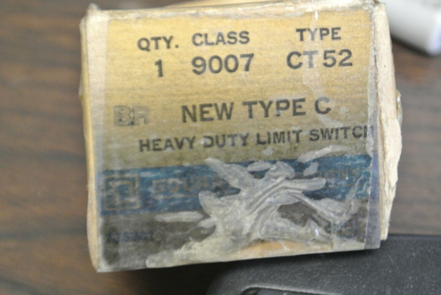 SQUARE D 9007 CT52 / HEAVY DUTY LIMIT SWITCH BASE / RECEPTACLE / NEW SURPLUS
