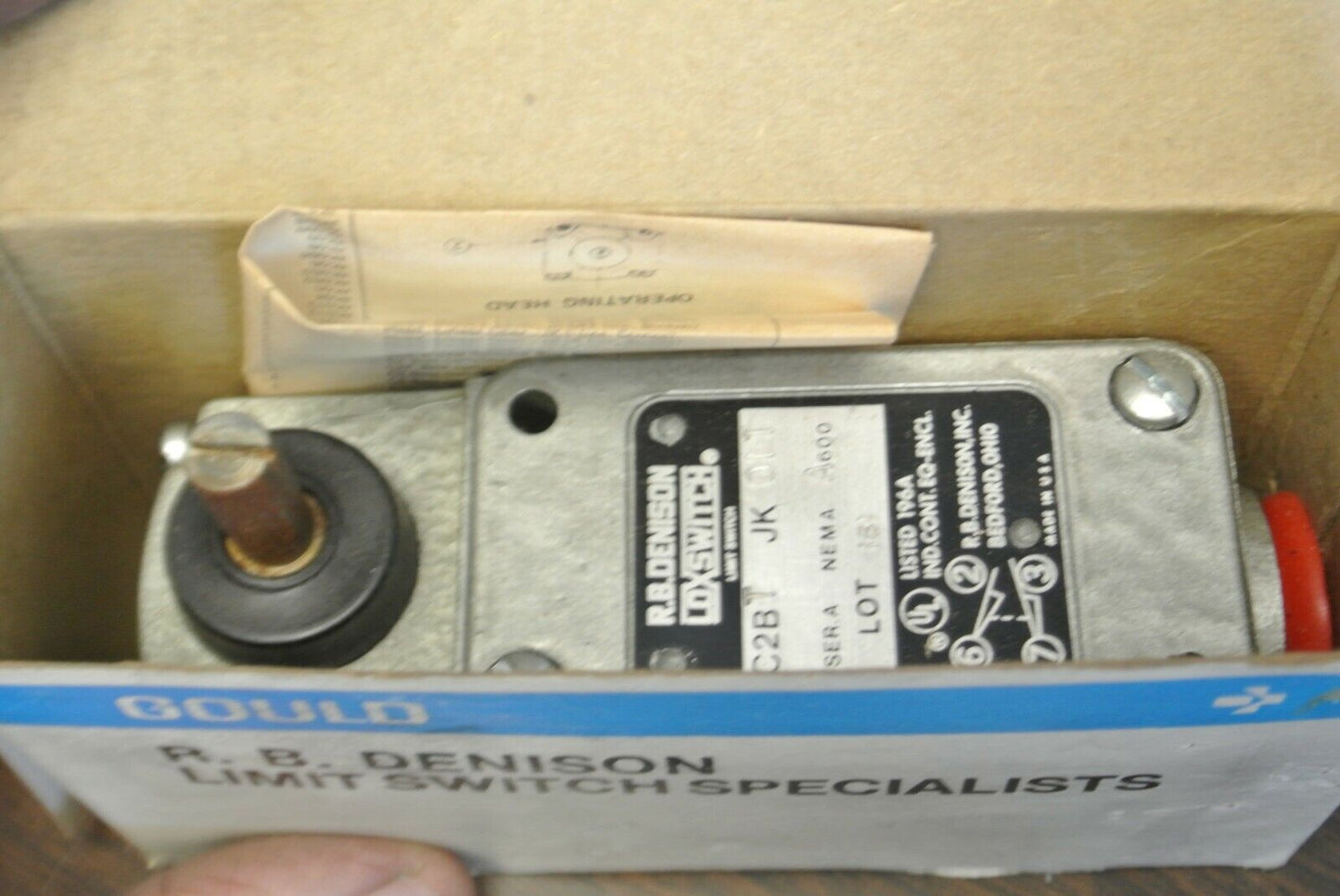 GOULD / R.B. DENISON C2BT-JK01T LOX-SWITCH / NEMA A600 / NEW SURPLUS