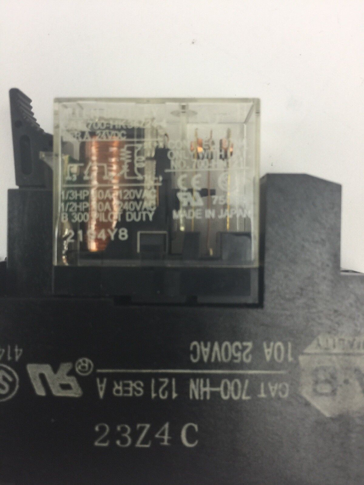 ALLEN BRADLEY 700-HN121 SLIM LINE RELAY 5A 250 VAC 700-HK36Z24-4