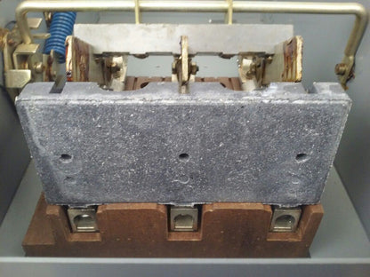 WESTINGHOUSE HU324 NON FUSIBLE SAFETY SWITCH 3P, 200A, 240V, NEMA 1 INDOOR, 50HP
