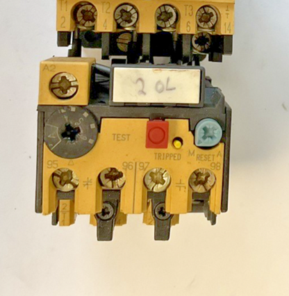 ALLEN BRADLEY 100-A09ND3 CONTACTOR SER B 600VAC 9A W/ 193-BSB60 RELAY 4-6A SER.B