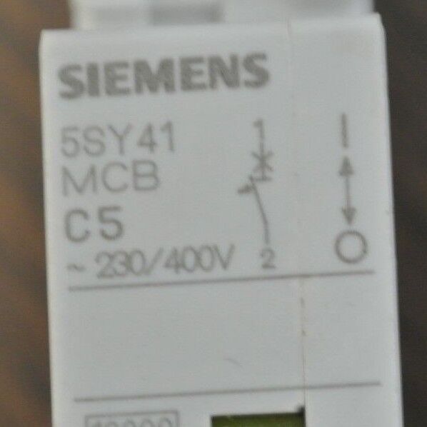 SIEMENS 5SY41 MCB C5 CIRCUIT BREAKER / 5SY4111-7 / ~230-400V / 5A