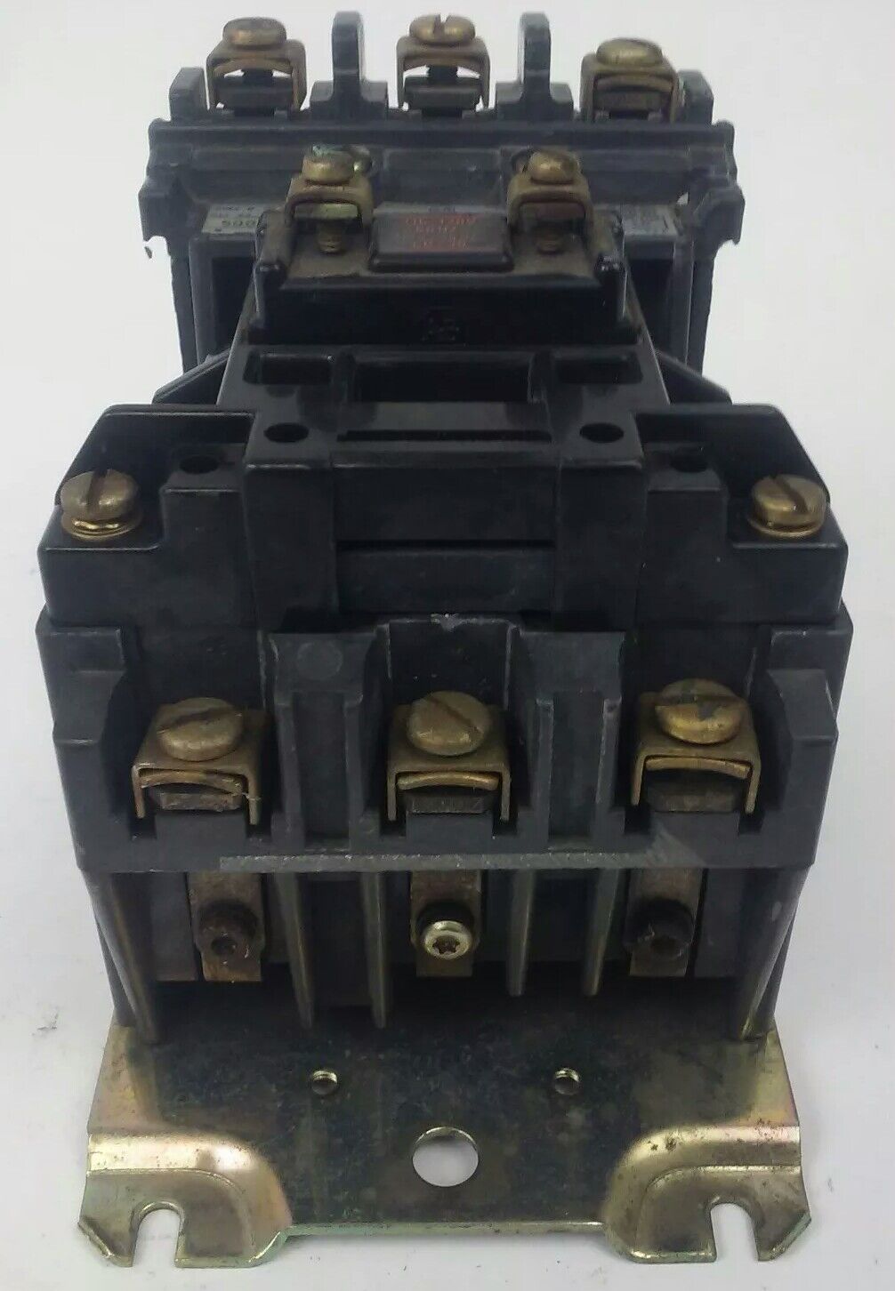 ALLEN BRADLEY 500FL-AOD93 SER.B STARTER, 18A,600V,120V COIL, 5HP, CONTACTS GREAT