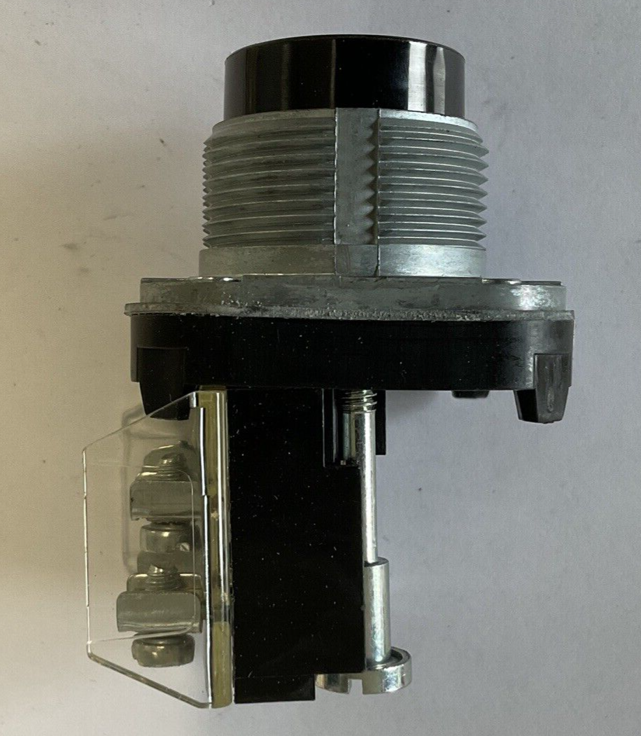 ALLEN BRADLEY 800T-B2A SER.T PUSH BUTTON EXTENDED HEAD BLACK