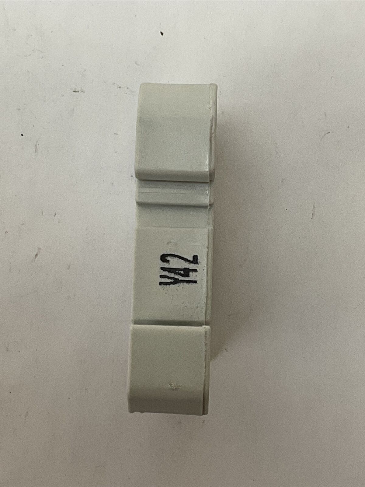 BUSSMANN SERIES CHM FUSE HOLDER 600C 30A 50/60HZ 200kA USE MIDGET 10 X 38 FUSE