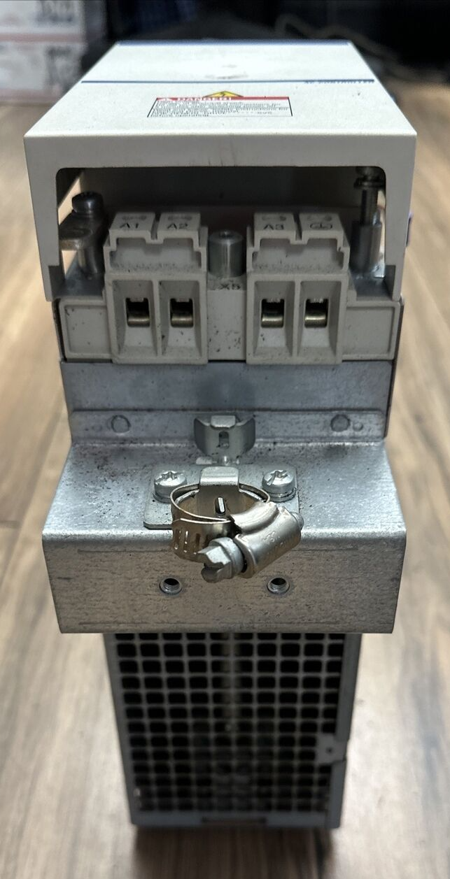 INDRAMAT HDS03.2-W100N SERVO DRIVE CONTROLLER OUTPUT 500VAC 50A INPUT 530-670VDC