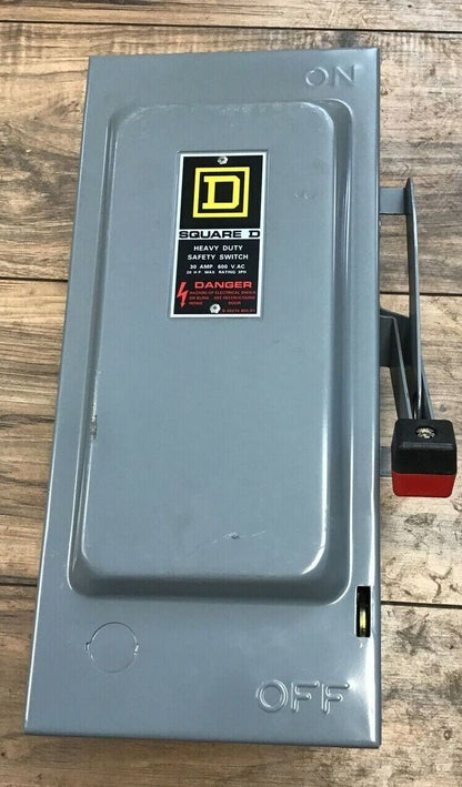 SQUARE D  H361 NON FUSIBLE DISCONNECT SWITCH SER.E1  30A 600VAC/DC