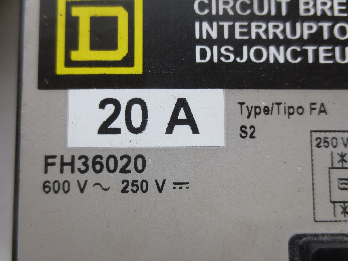 SQUARE D FH36020 MOLDED CASE CIRCUIT BREAKER - 20A, 600VAC - USED,