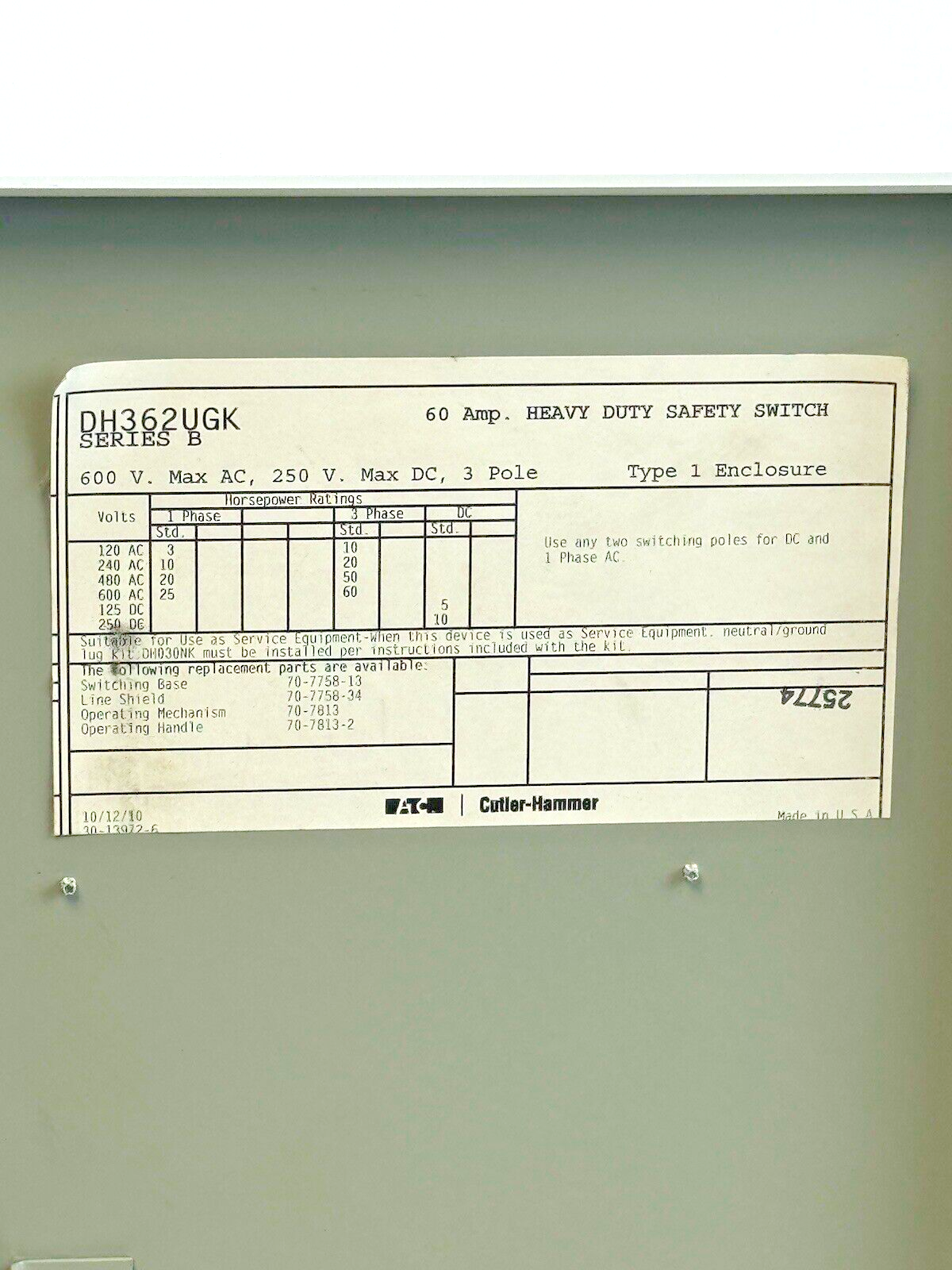 EATON - DH361UGK SER. B - HD SAFETY SWITCH - 30A/ 600VAC/250DC / 3 POLE/ TYPE 1