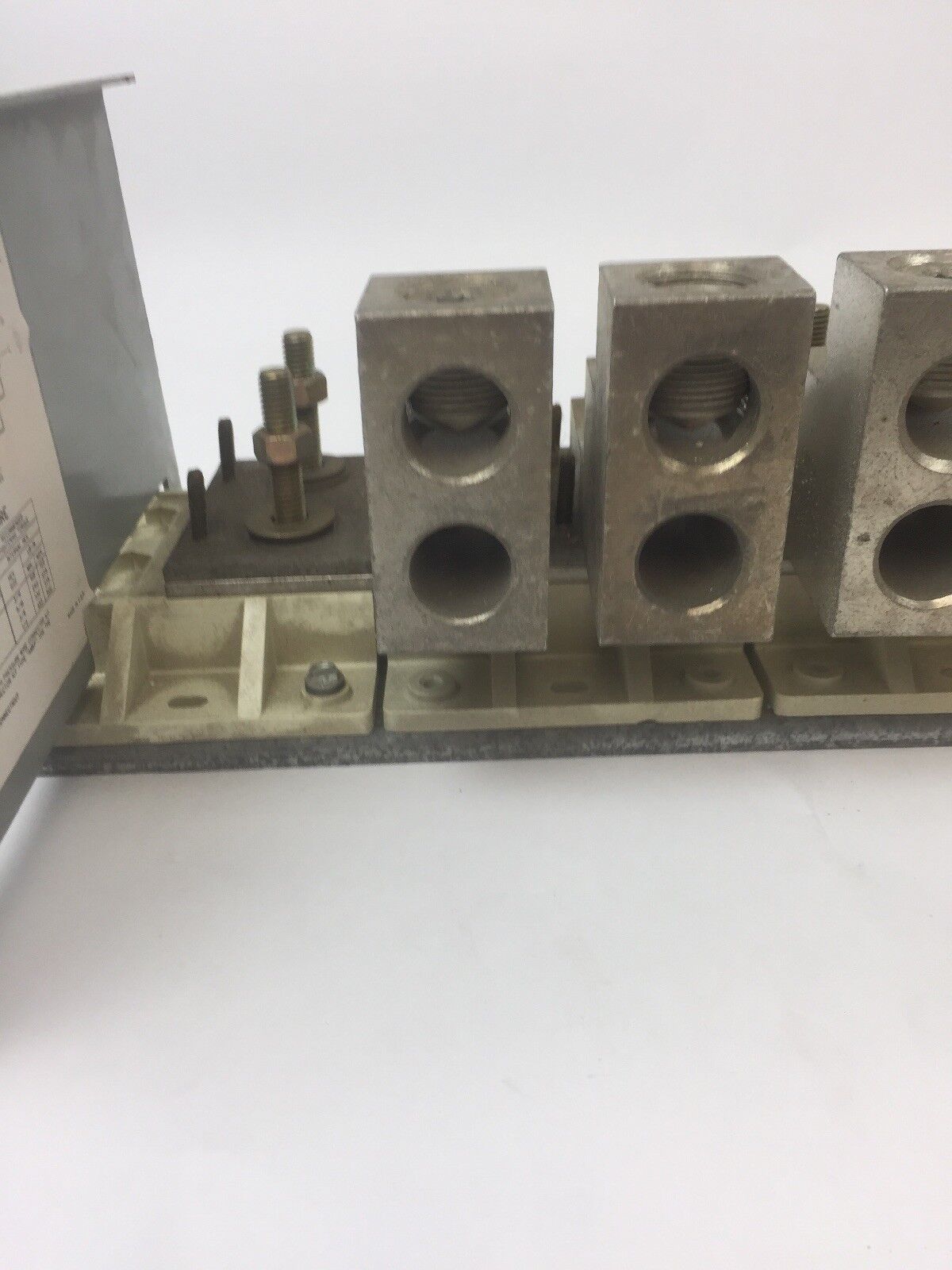 GE SPECTRO SERIES ANK120 NEUTRAL ASSEMBLY MOD 1 1200A MAX