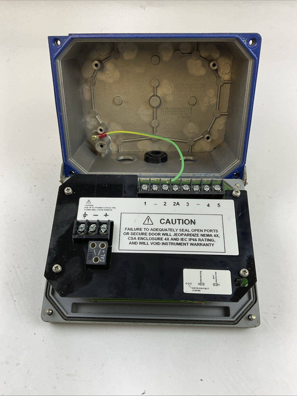 FOXBORO 876CR-TYFN-M INTELLIGENT ELECTROCHEMICAL TRANSMITTER 12.8-42VDC 1WATT
