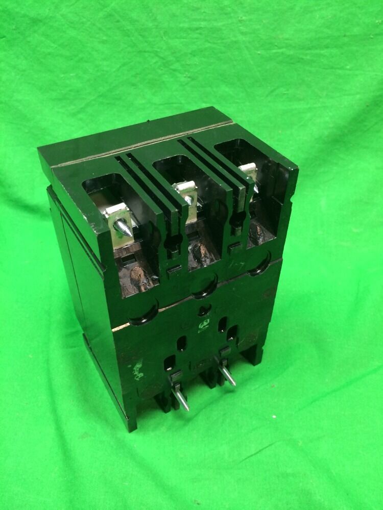 GENERAL ELECTRIC 60 AMP 3 POLE CIRCUIT BREAKER TEB132060 240 VAC