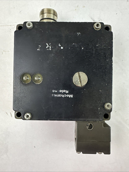 EUCHNER TZ1LE024RC18VAB-C1826 SAFETY SWITCH AC-15 4A 110V DC-13 4A 24V