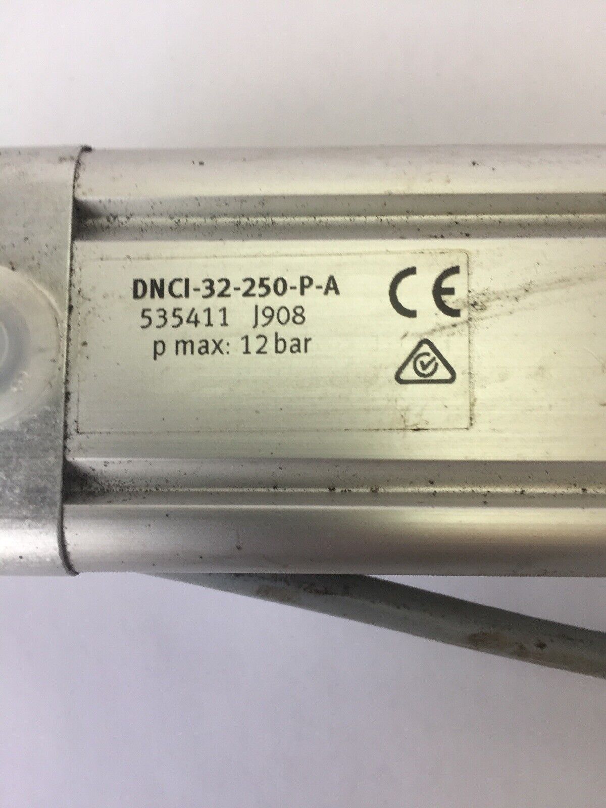 FESTO DNCI-32-250-P-A CYLINDER