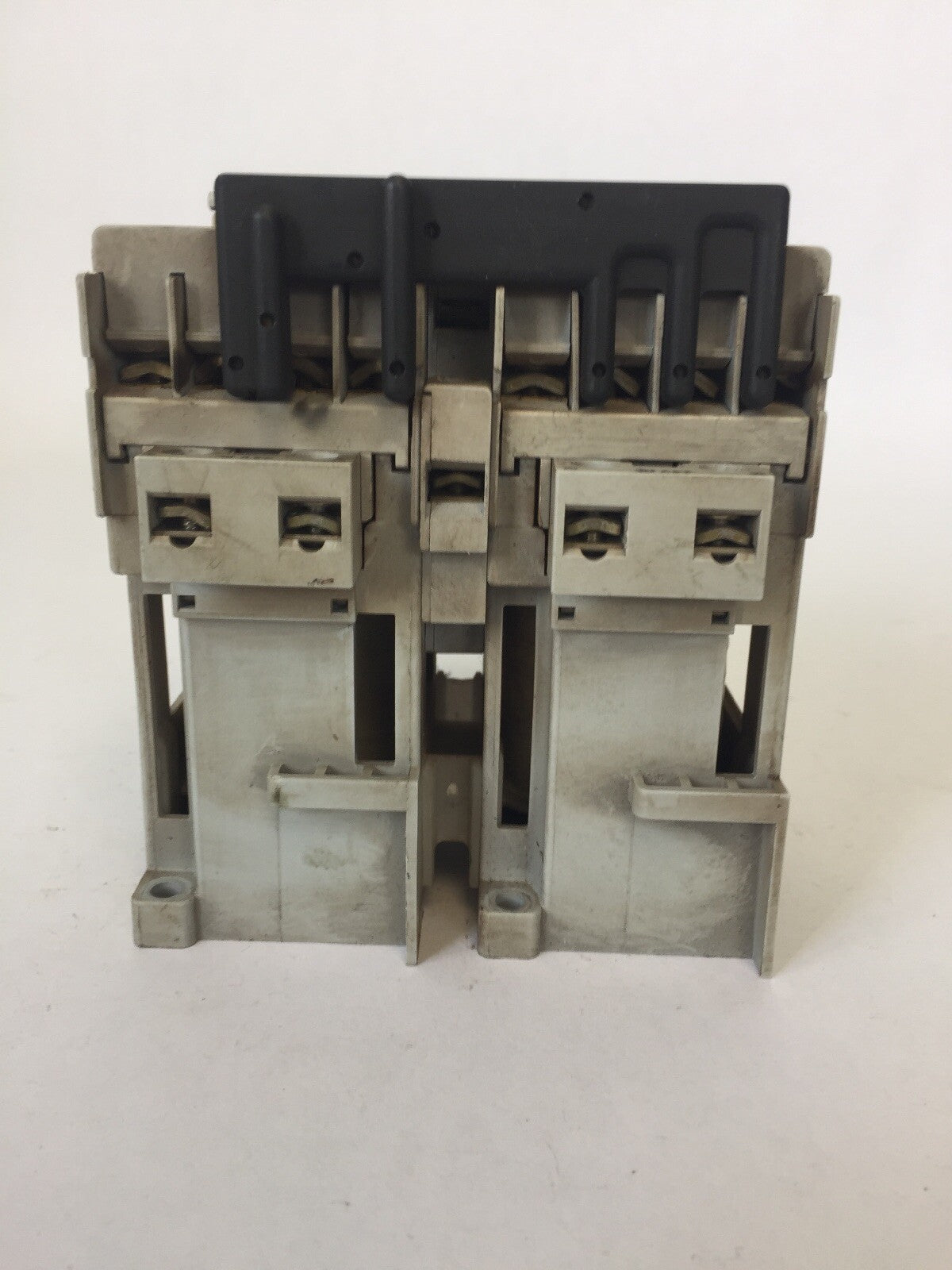 ALLEN BRADLEY 100-C09Z*10 REVERSING CONTACTOR 600VAC 25A COIL 24VDC 193-EB1DB