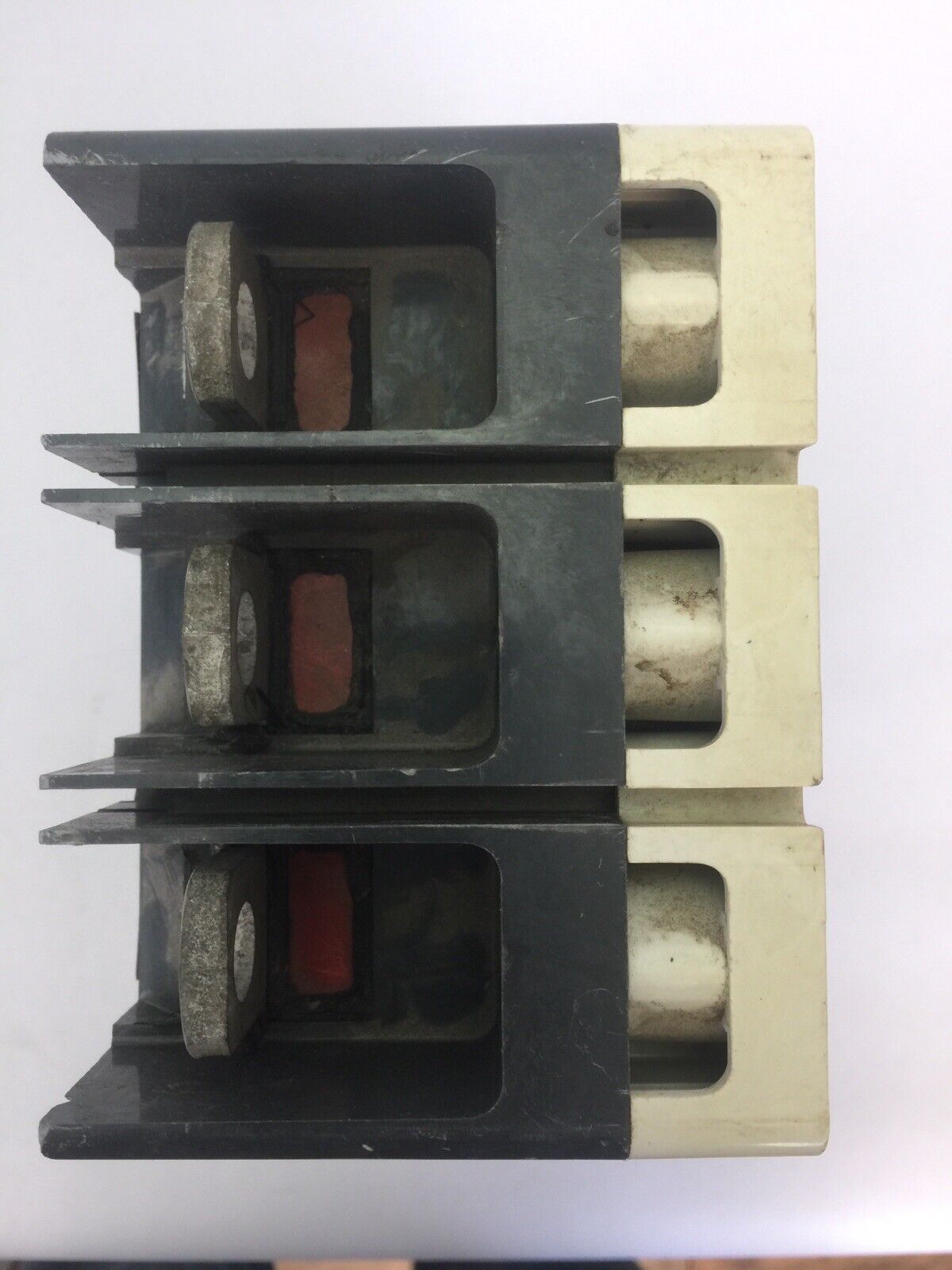 CUTLER HAMMER LGS3630NN INDUSTRIAL CIRCUIT BREAKER 600A 600VAC 250VDC 3POLE