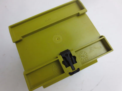PILZ PZE 9P 777140  SAFETY RELAY - 24VAC/DC 8 n/o, 1 n/c - 9.5VA, 3.5W, 50-60Hz