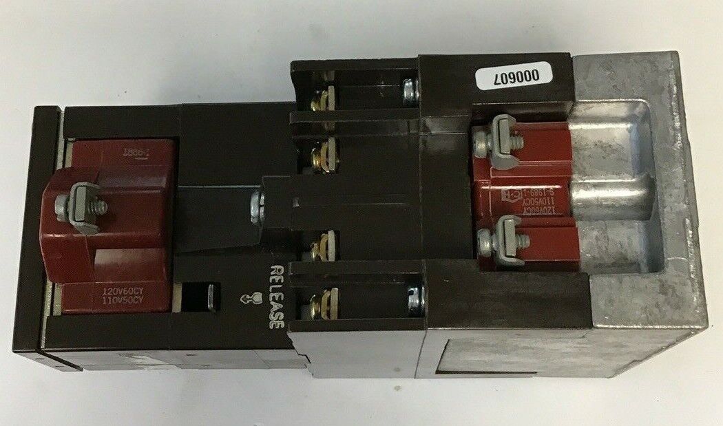 CUTLER HAMMER TYPE M LATCHED RELAY D26MR312A SER.A3