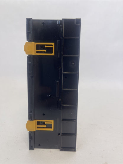 OMRON DST1-MD16SL-1 SAFETY I/O TERMINAL 24VDC