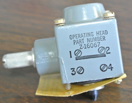 ALLEN-BRADLEY Z-16067 OPERATING HEAD for 802T OILTIGHT LIMIT SWITCH NEW SURPLUS