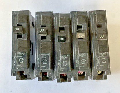 ITE D130 CIRCUIT BREAKER 1POLE 30A 120/240VAC TYPE QD ****LOT OF 5****