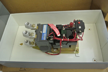 ALLEN-BRADLEY 702L-EOA926 ENCLOSED LIGHTING CONTACTOR 240V COIL - 702L-EAA926