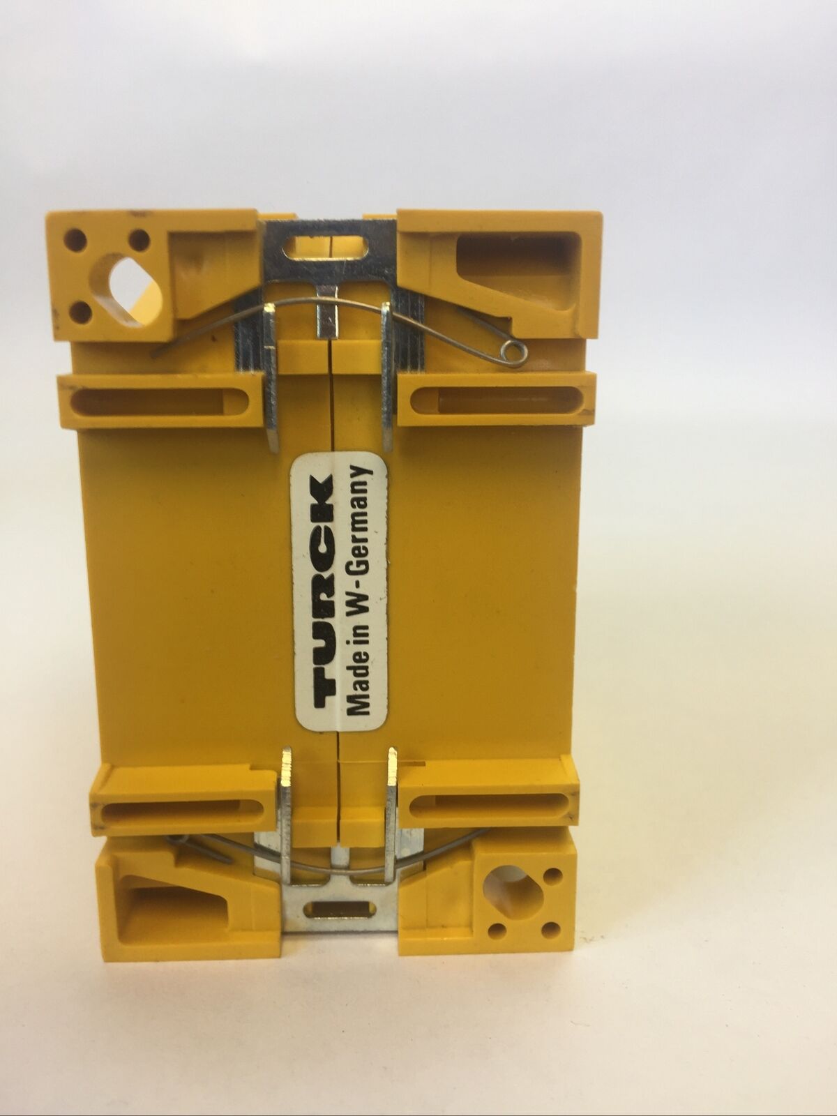 TURCK MS 13-222-R MULTI SAFE AMPLIFIER RELAY 110VAC RELAY OUTPUT 250VAC 60VDC