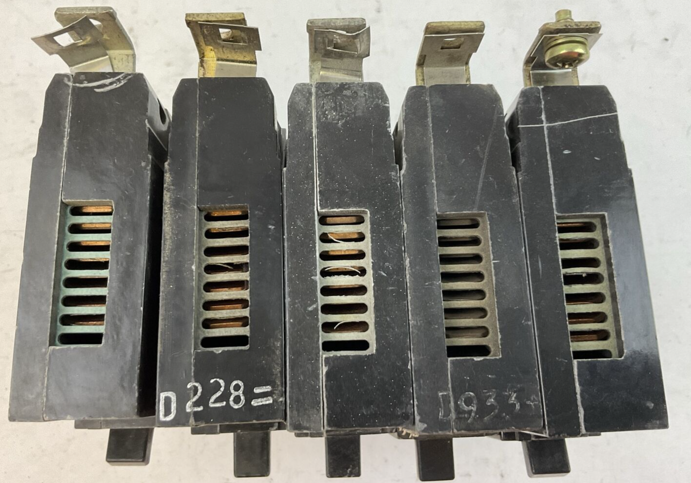 GE TEY120 20AMP 277VAC 125VDC 1POLE CIRCUIT BREAKER (LOT OF 5)