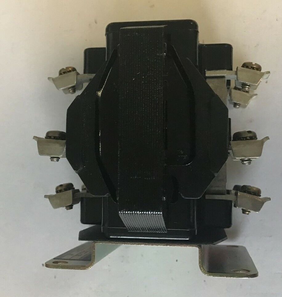 SQUARE D 8501 DO22-S6 CONTROL RELAY SER.C W/ L2959-S1-W33A COIL