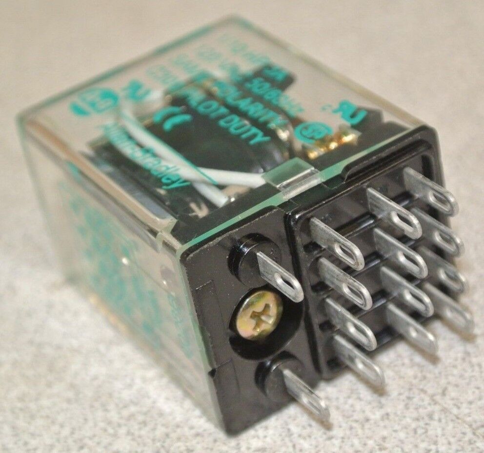 ALLEN-BRADLEY 700-HC14Z24 RELAY / 3A / 4PDT / 24VDC / NEW SURPLUS