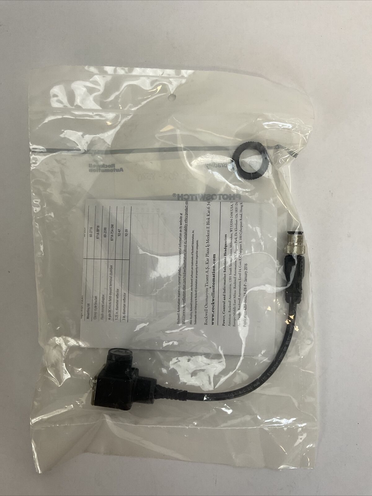 ALLEN BRADLEY 42EF-P2MPB-F4 SER D POLORIZED RETROREFLECTIVE SENSOR OUTPUT PNP