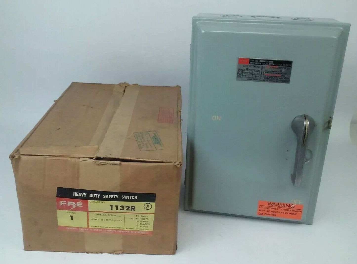 FPE 1132R FUSIBLE HEAVY DUTY SAFETY SWITCH 3P, 100A, 240VAC, 4 WIRE, 30HP