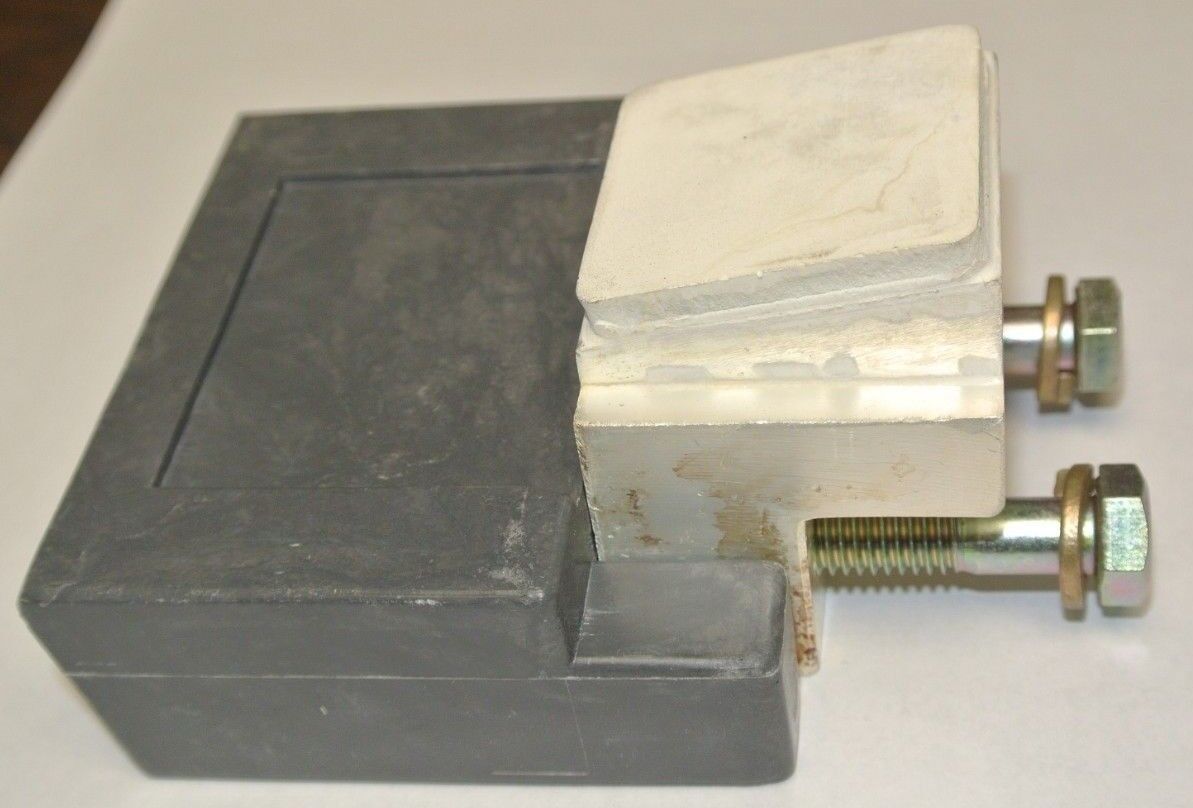 ALLEN-BRADLEY X-307636 FRONT STATIONARY CONTACT ASSEMBLY / SIZE 6 / NEW SURPLUS