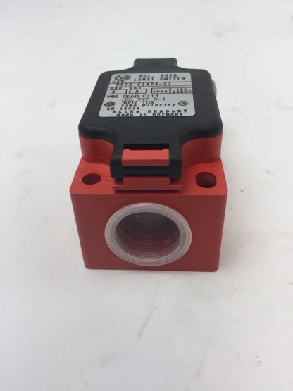 ALLEN BRADLEY 802A-C14P4-S7 LIMIT SWITCH 300V 10A SERIES A