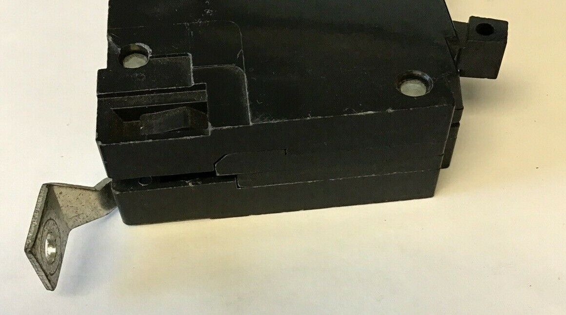 SIEMENS TYPE BLE 20A CIRCUIT BREAKER 120VAC