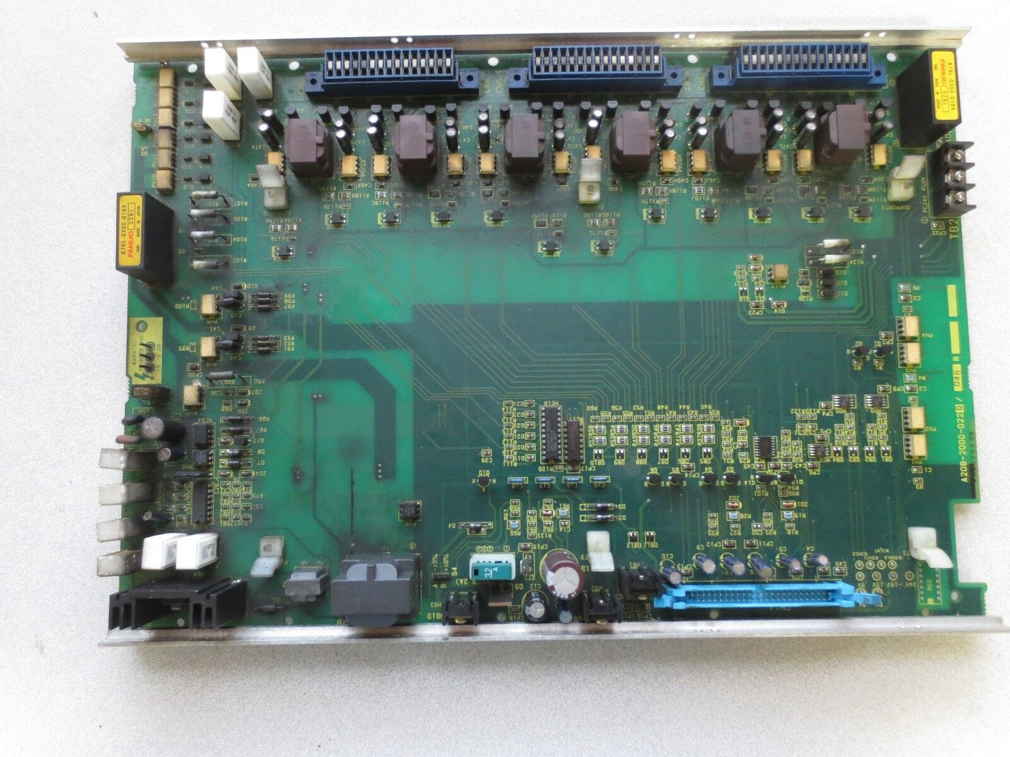 GE FANUC A20B-2000-0220/04B CIRCUIT BOARD from AC SPINDLE SERVO UNIT