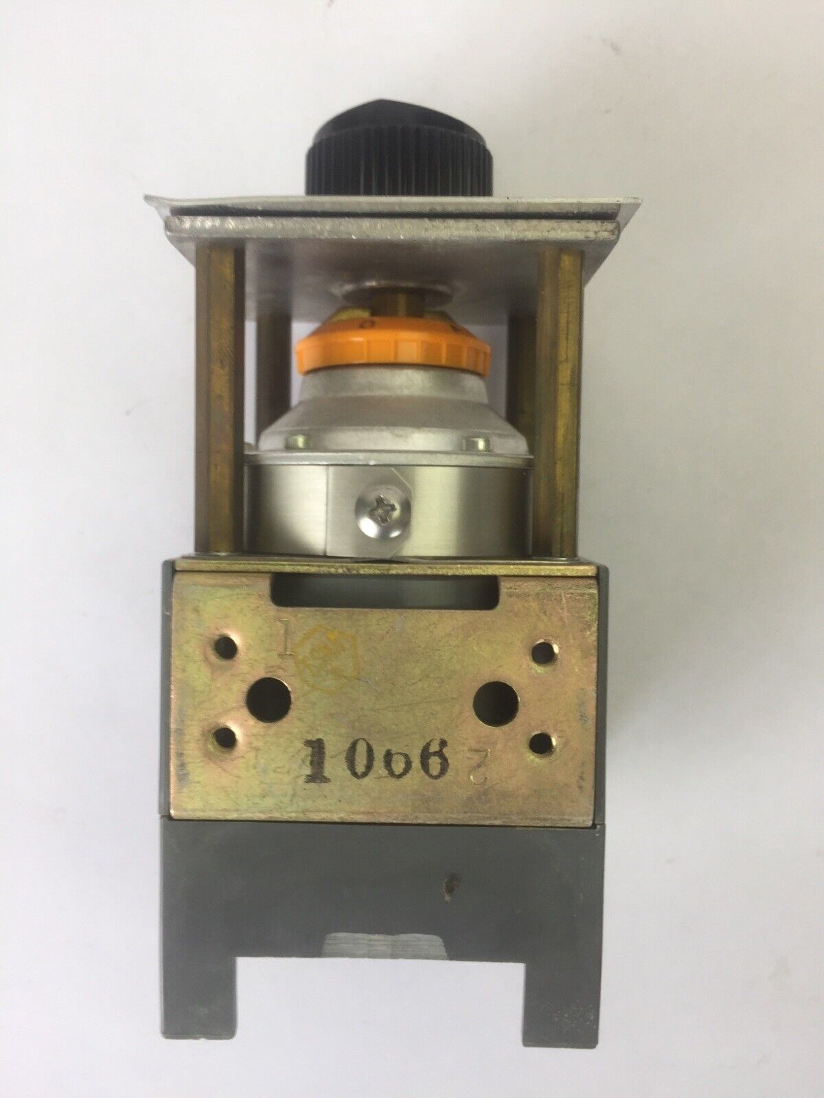 AGASTAT 2412BCLY TIME DELAY RELAY 240VAC 10A 1/4HP 0.2-15 SECONDS
