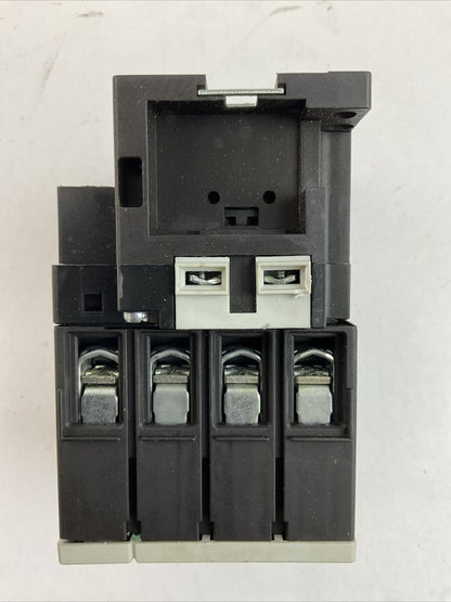 SIEMENS 3RT1336-1AC20 CONTACTOR 60A 60VAC 3PH 15HP COIL 24V 50/60HZ