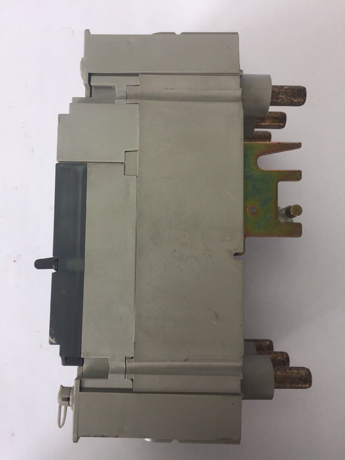 MERLIN GERIN NSF150N CIRCUIT BREAKER 100A 600Y/347V 50/60HZ 3 POLE