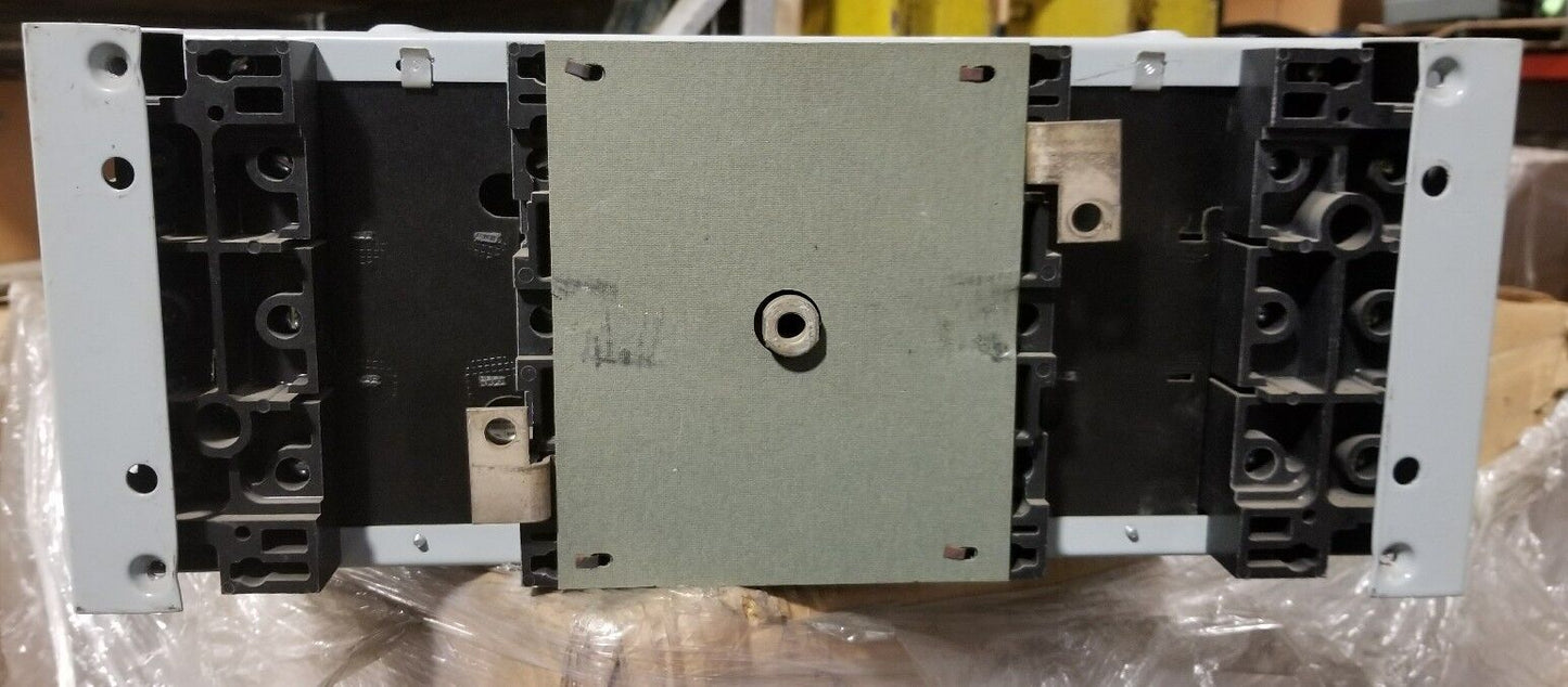 I-T-E SIEMENS V7E3611 SER.A TWIN VACU-BREAK PANELBOARD SWITCH 600V 30A 3P