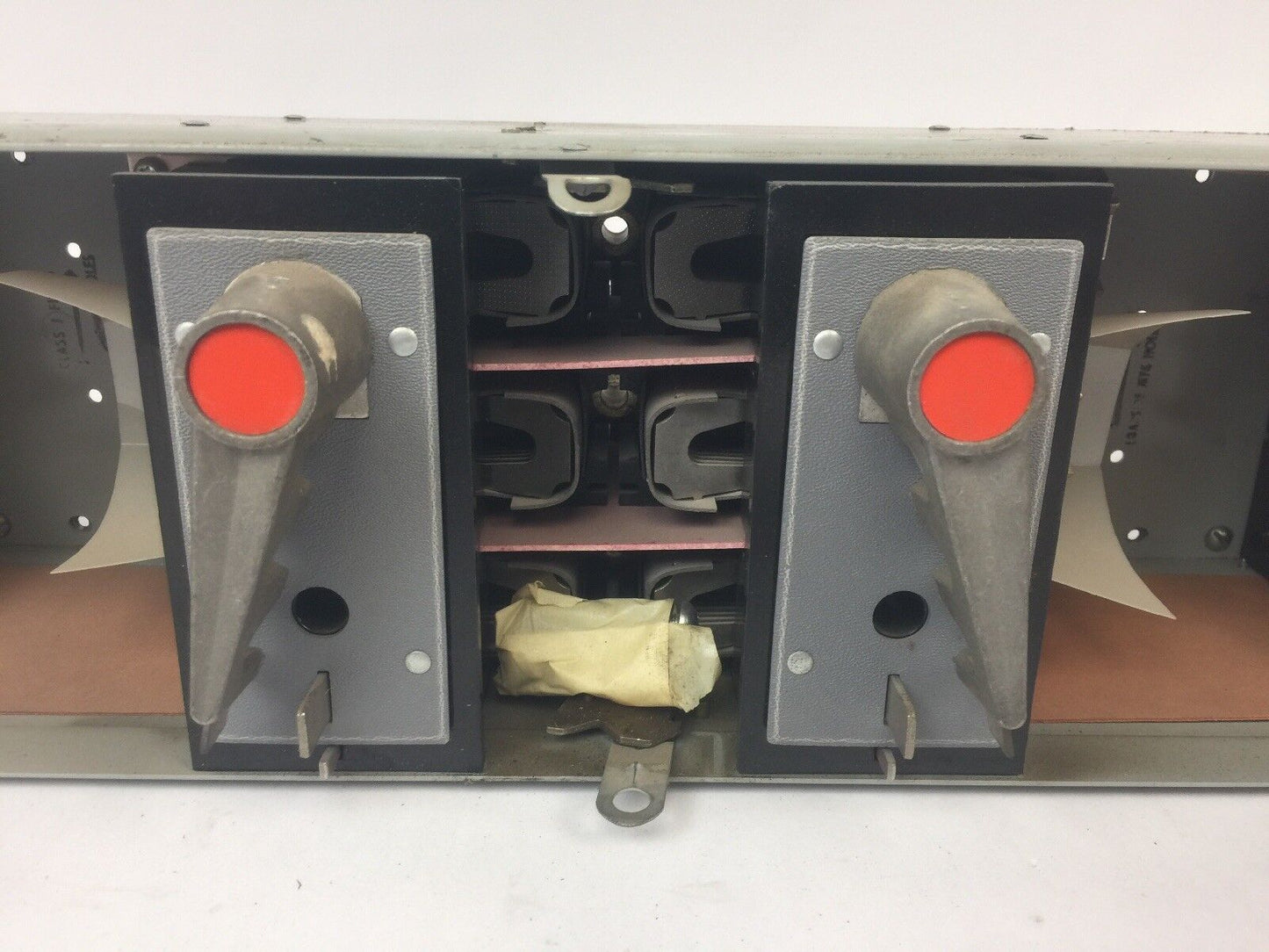 FPE QMQB3336R FUSIBLE TWIN PANELBOARD SWITCH 600VAC 30A 3 POLE