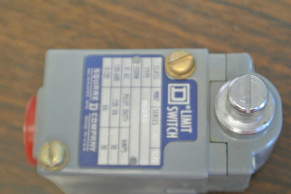 SQUARE D 9007 B52B, Ser. A HEAVY DUTY LIMIT SWITCH / NEW SURPLUS