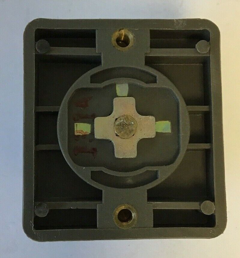 IDEC ABN 300 PUSHBUTTON 131A***LOTOF2***