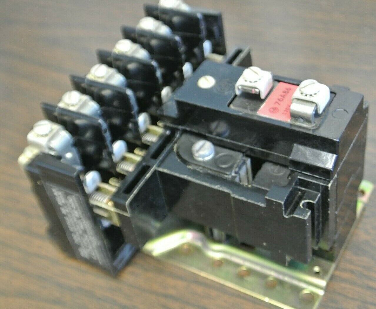ALLEN-BRADLEY 700-BR600 TYPE BR AC RELAY 6 N.O. / 120V, 60Hz / NEW SURPLUS