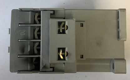 ALLEN BRADLEY 100-C09E*01 CONTACTOR RELAY 600VAC
