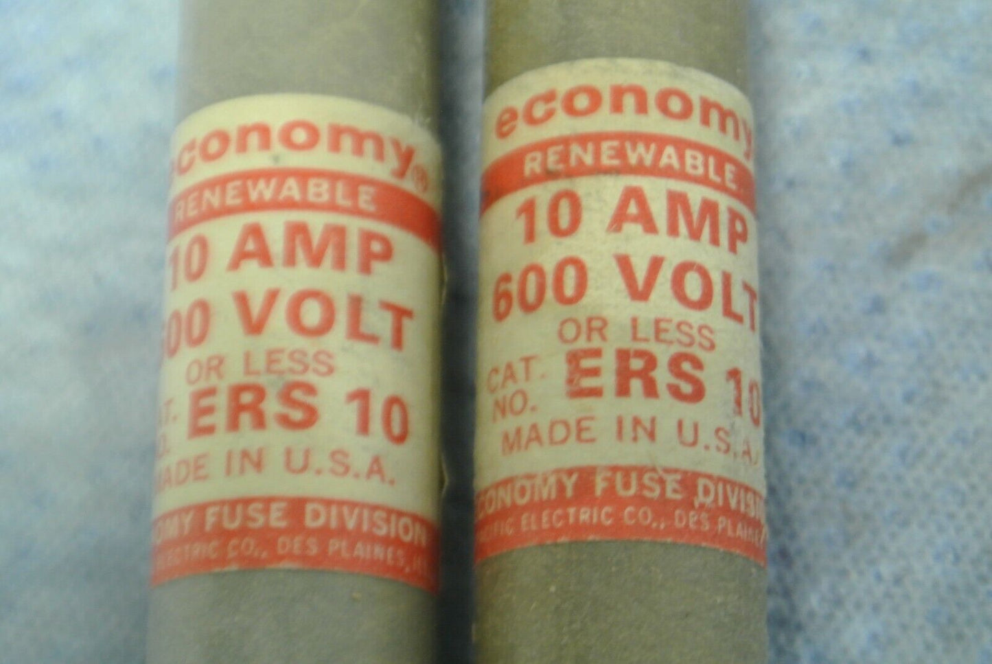 LOT of 2 / ECONOMY ERS10 CLASS H RENEWABLE FUSES / 10A / 600V / NEW SURPLUS