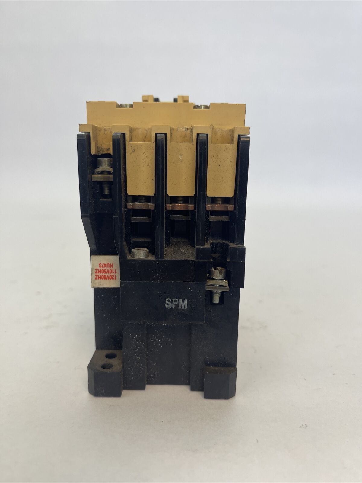 ALLEN BRADLEY 100-A30N*3 CONTACTOR SER B 30A 600VAC COIL HU473 120/110V 60/50HZ