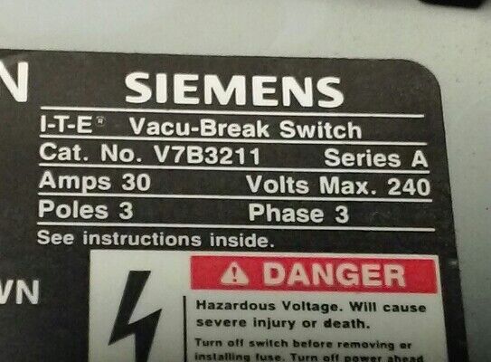 SIEMENS /ITE V7B3211 SER.A FUSIBLE TWIN VACU BREAK PANELBOARD SWITCH 3P 240V 30A