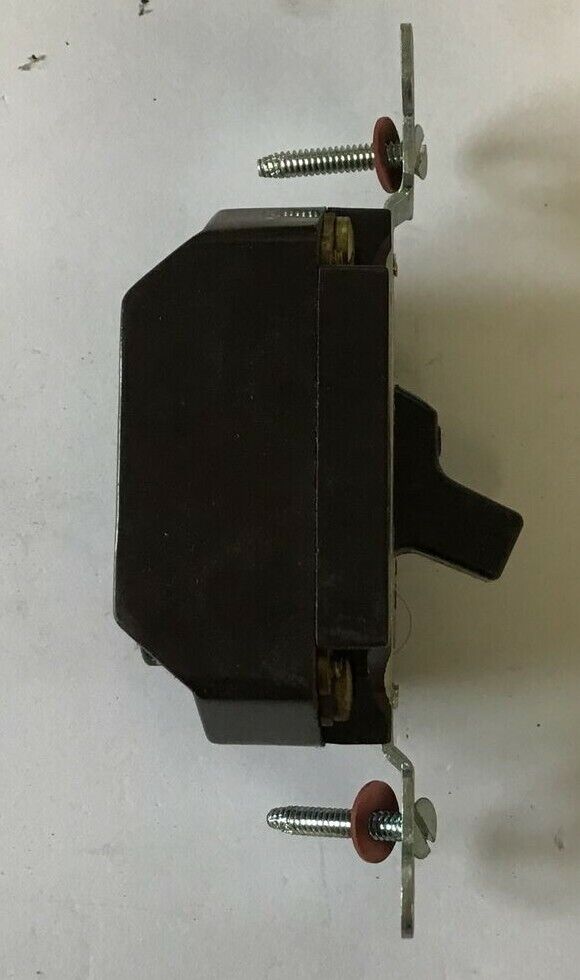 HUBBELL 9802 FLUSH SWITCH 10A 250V 10A 125V.T.