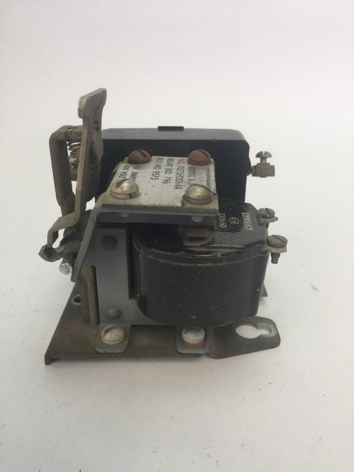 CUTLER HAMMER 9575H2064A MODEL 6-2-2 RELAY 600V 10A 1318-60 COIL 120V 60CY